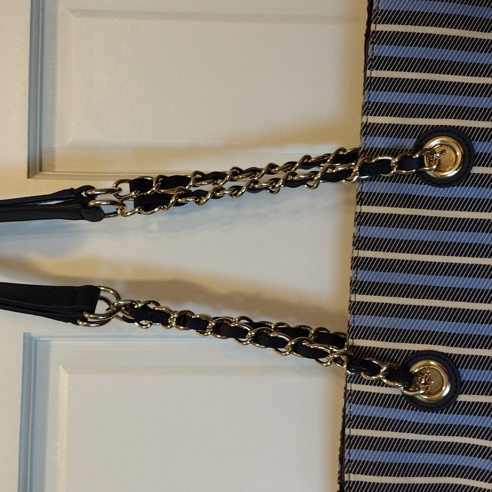 Talbots tote style purse. - Picture 2 of 13